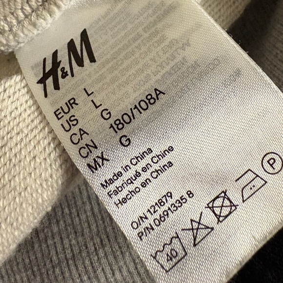 2018 H&M and Moschino collab grey hoodie - Picture 3 of 3